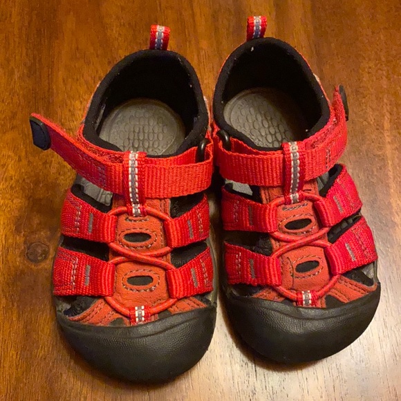 Keen size 6 toddler sandals - Picture 2 of 4